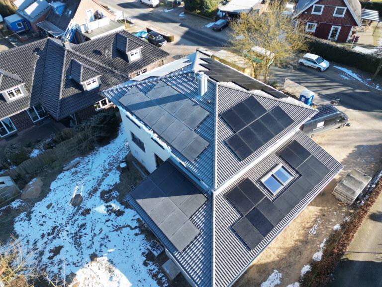 Effiziente Photovoltaik-Lösungen für maximale Sicherheit und Effizienz