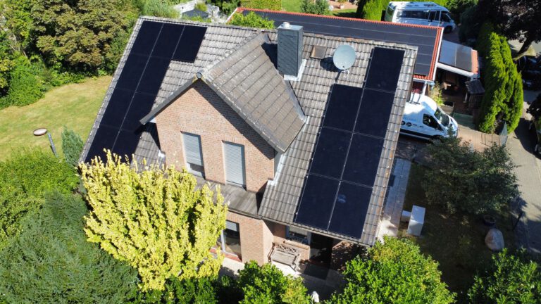 Effiziente Photovoltaik-Lösungen für maximale Sicherheit und Effizienz